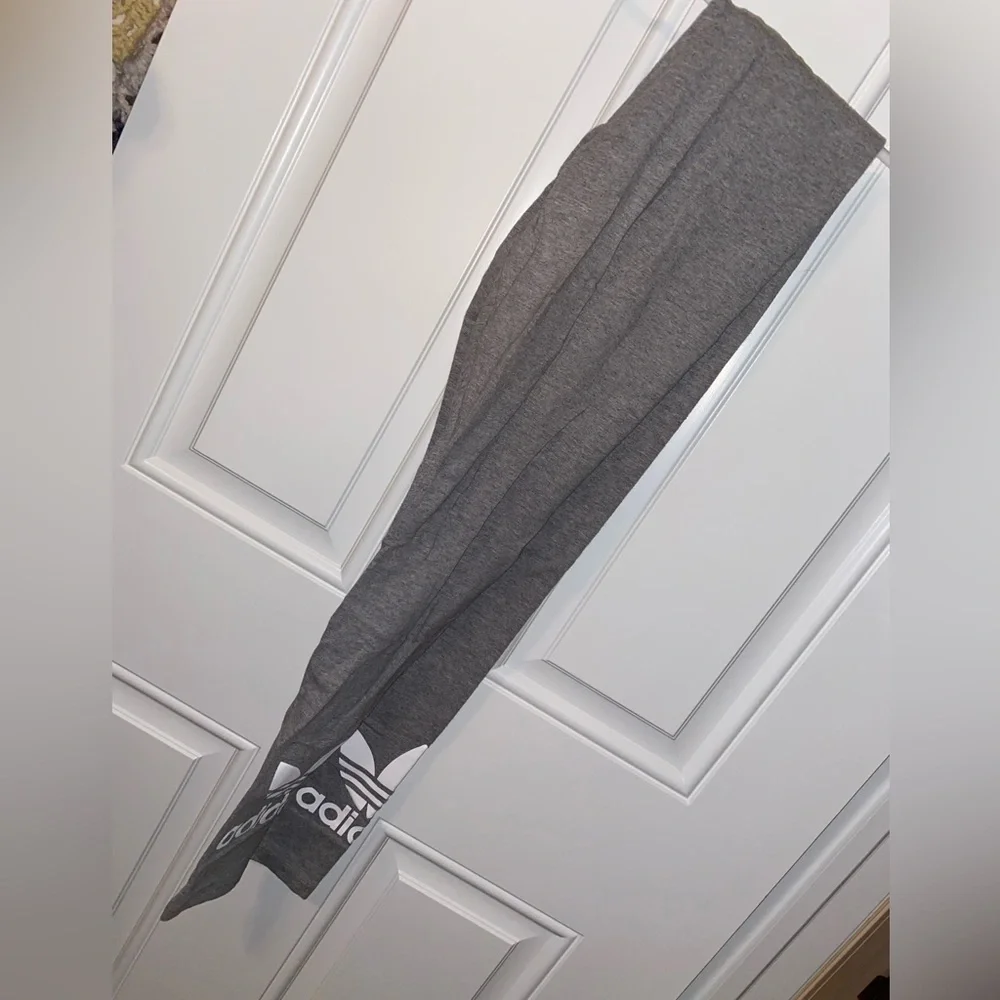 Grey Adidas Leggings Size XS White Logo - Picture 3 of 4